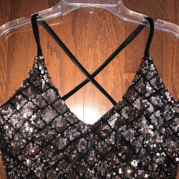 Black velvet and sequins fitted dress! - Picture 2 of 5